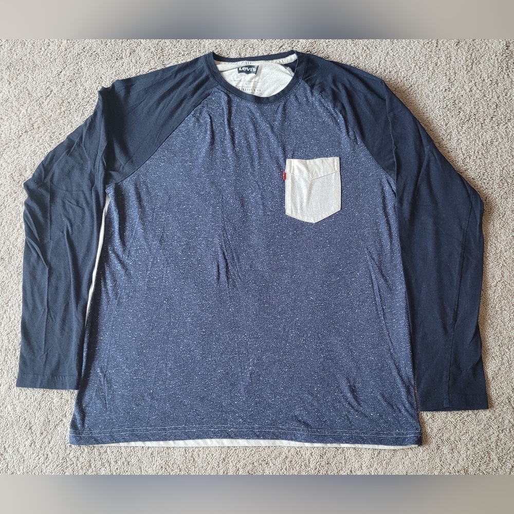 Levi's long sleeve shirt with chest pocket
